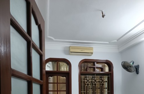 Cho thuê nhà trong ngõ 105 Bạch Mai, Hai Bà Trưng, 40m - 4tầng 6 ngủ - Giá 13 triệu, ở GĐ, KD